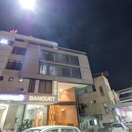 Hotel Navjivan Himatnagar Eksteriør bilde