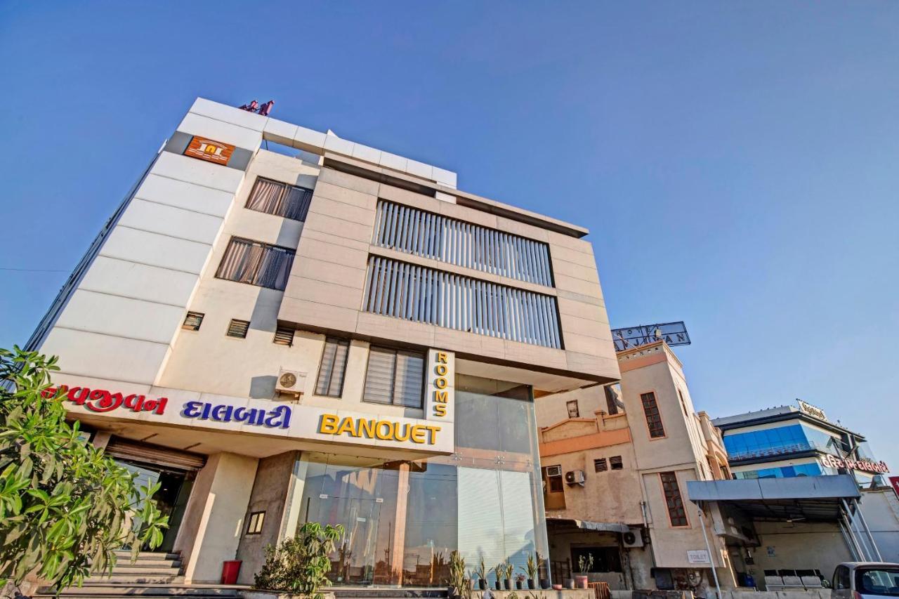 Hotel Navjivan Himatnagar Eksteriør bilde