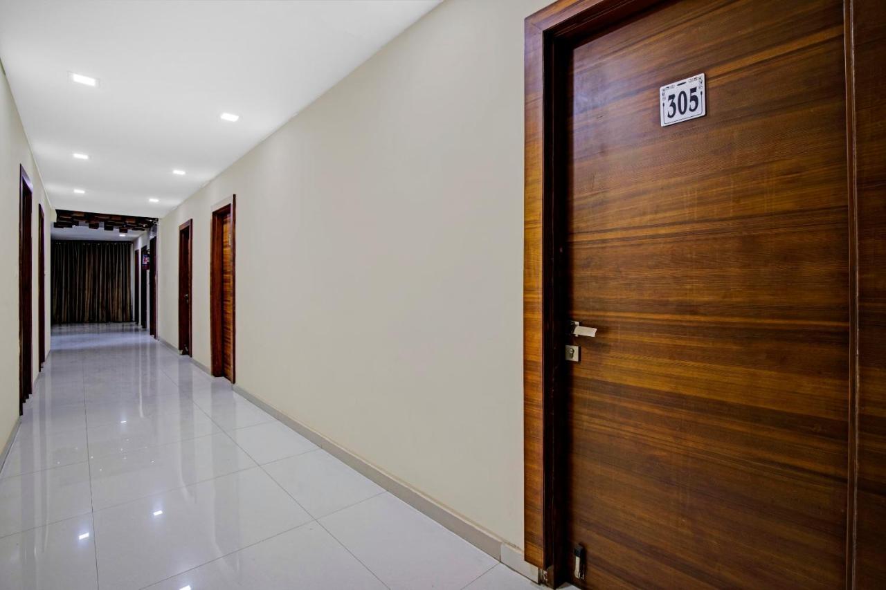 Hotel Navjivan Himatnagar Eksteriør bilde