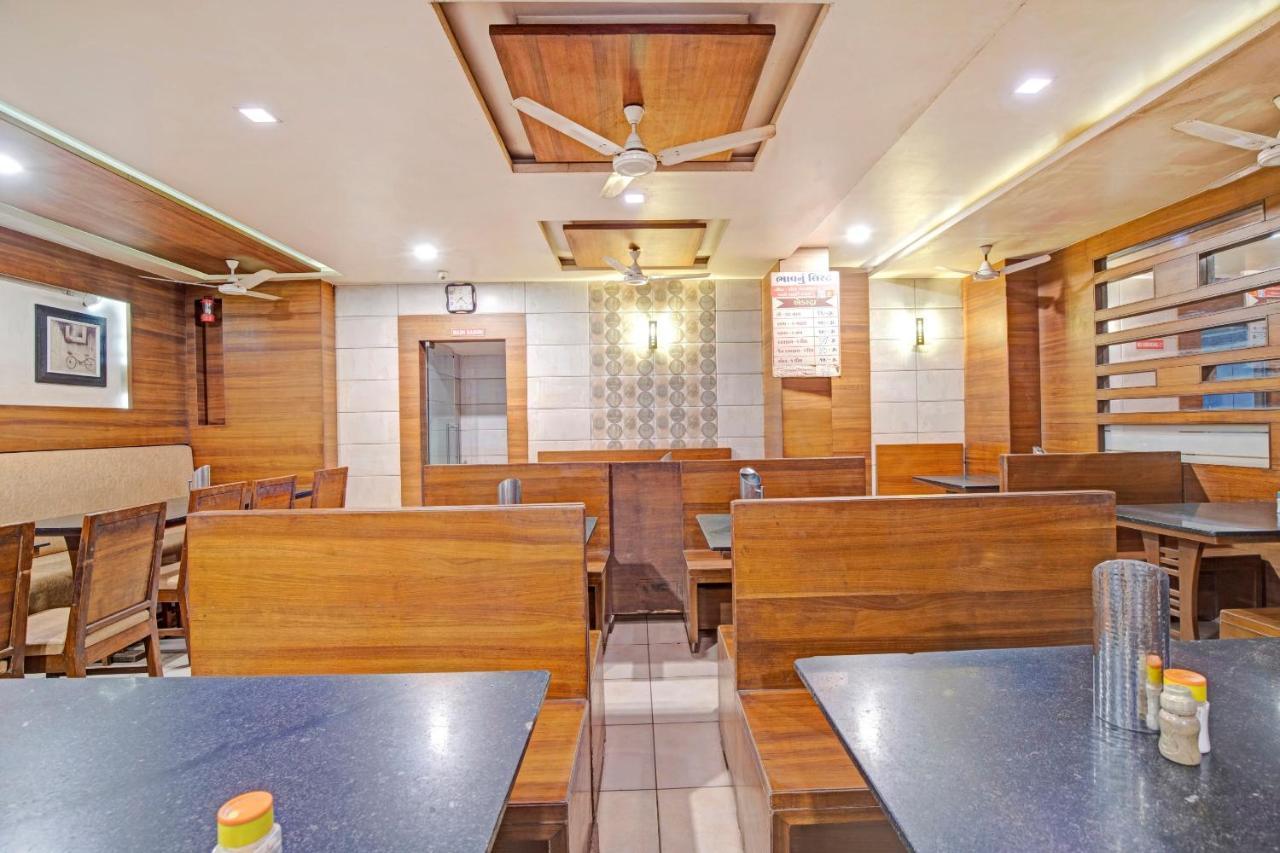 Hotel Navjivan Himatnagar Eksteriør bilde