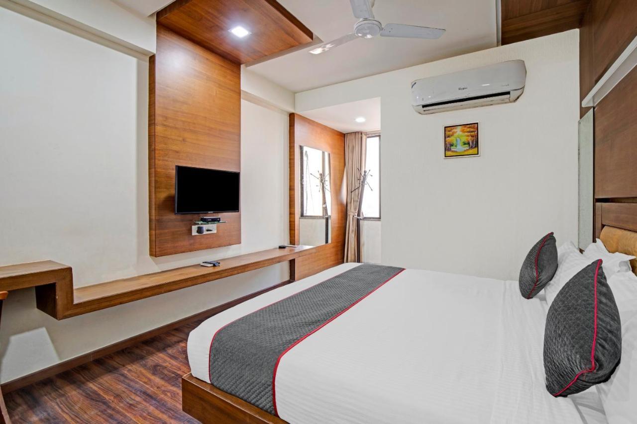 Hotel Navjivan Himatnagar Eksteriør bilde
