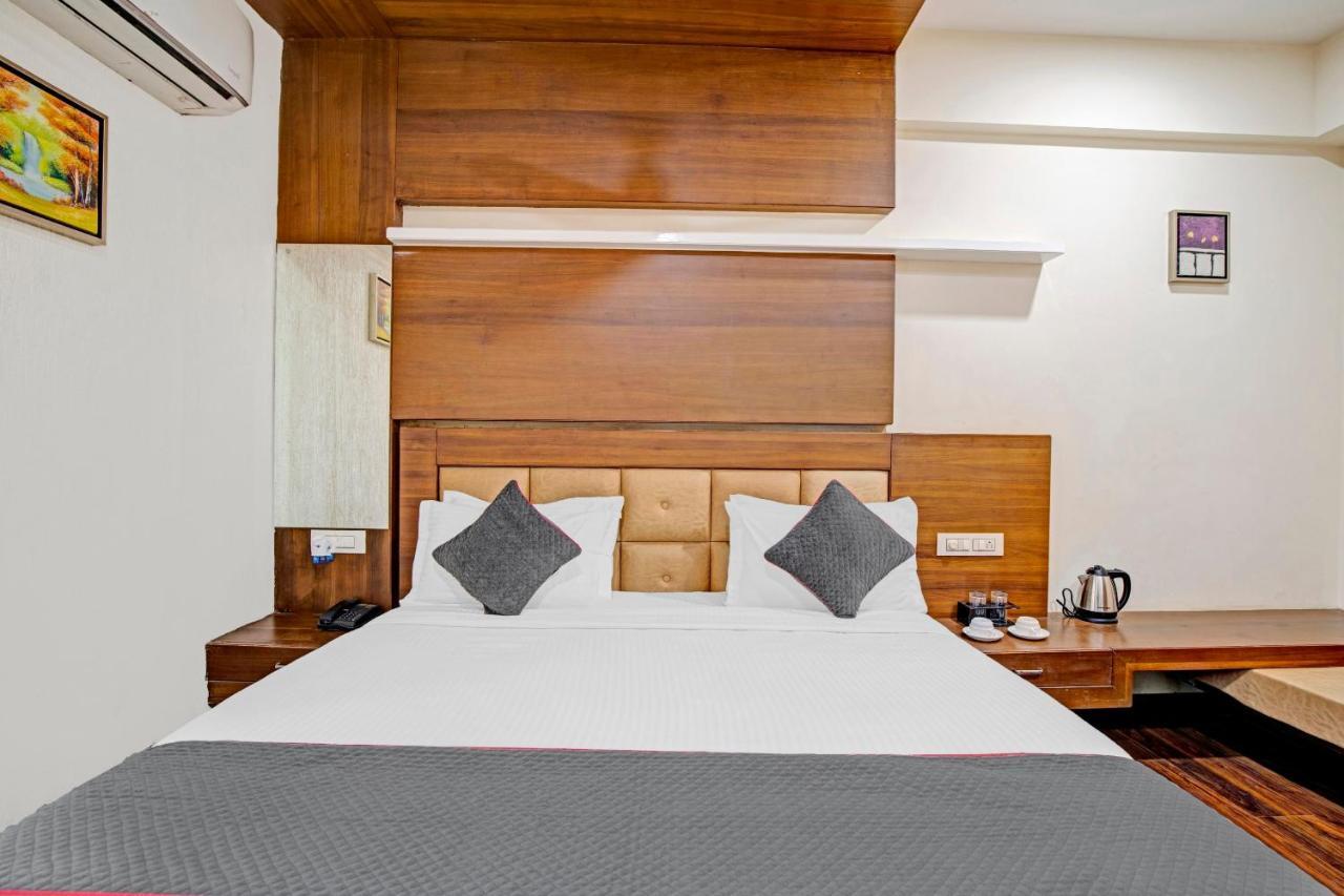Hotel Navjivan Himatnagar Eksteriør bilde