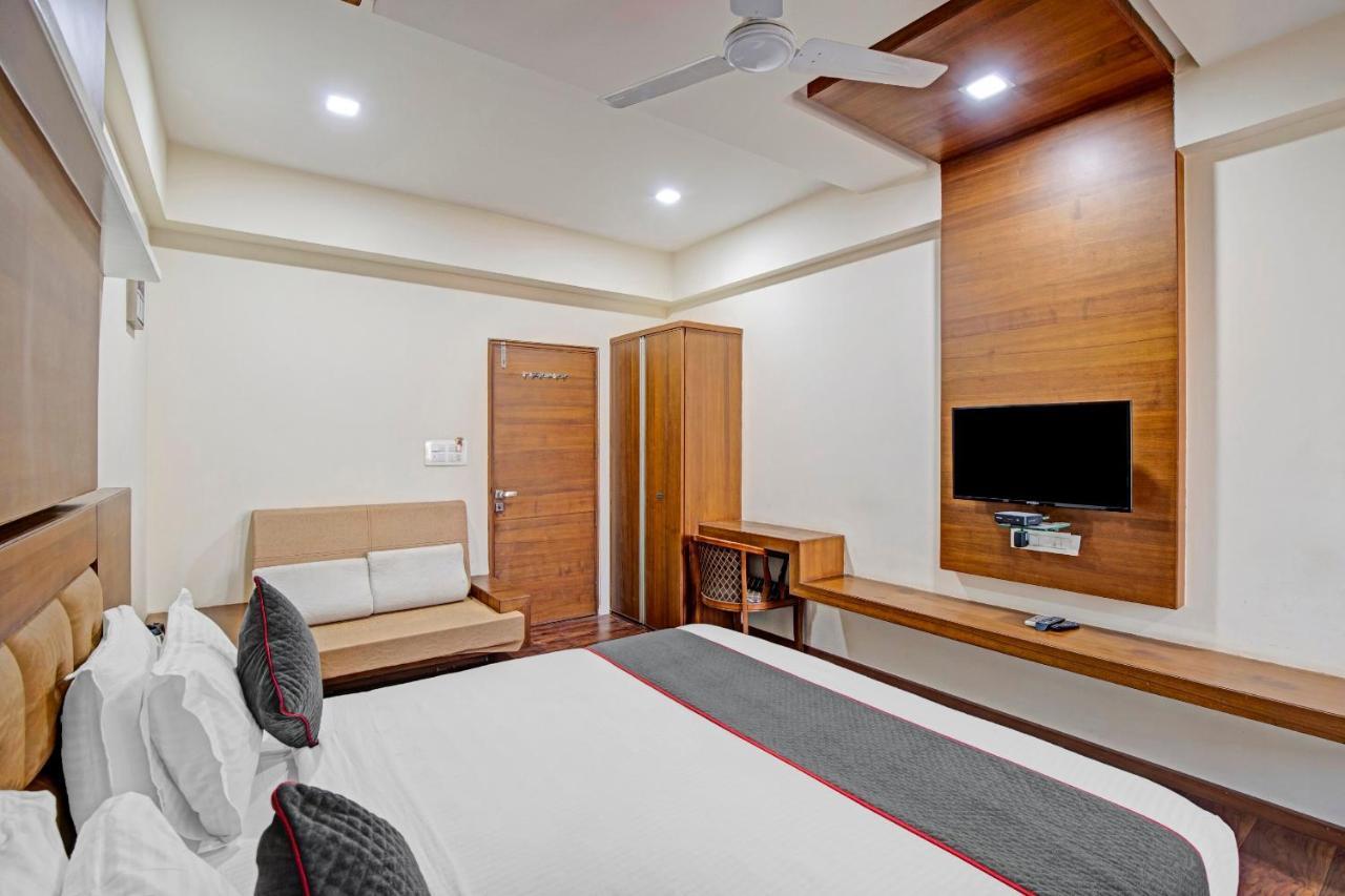 Hotel Navjivan Himatnagar Eksteriør bilde